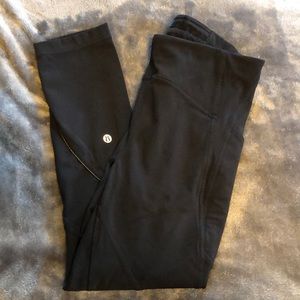 Lulu Lemon 3/4 Black leggings